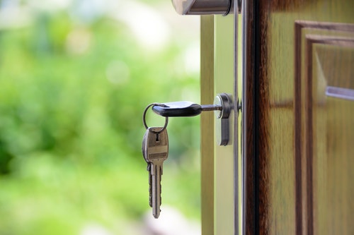 LLaves de una casa - Foto de PhotoMIX Company en Pexels
