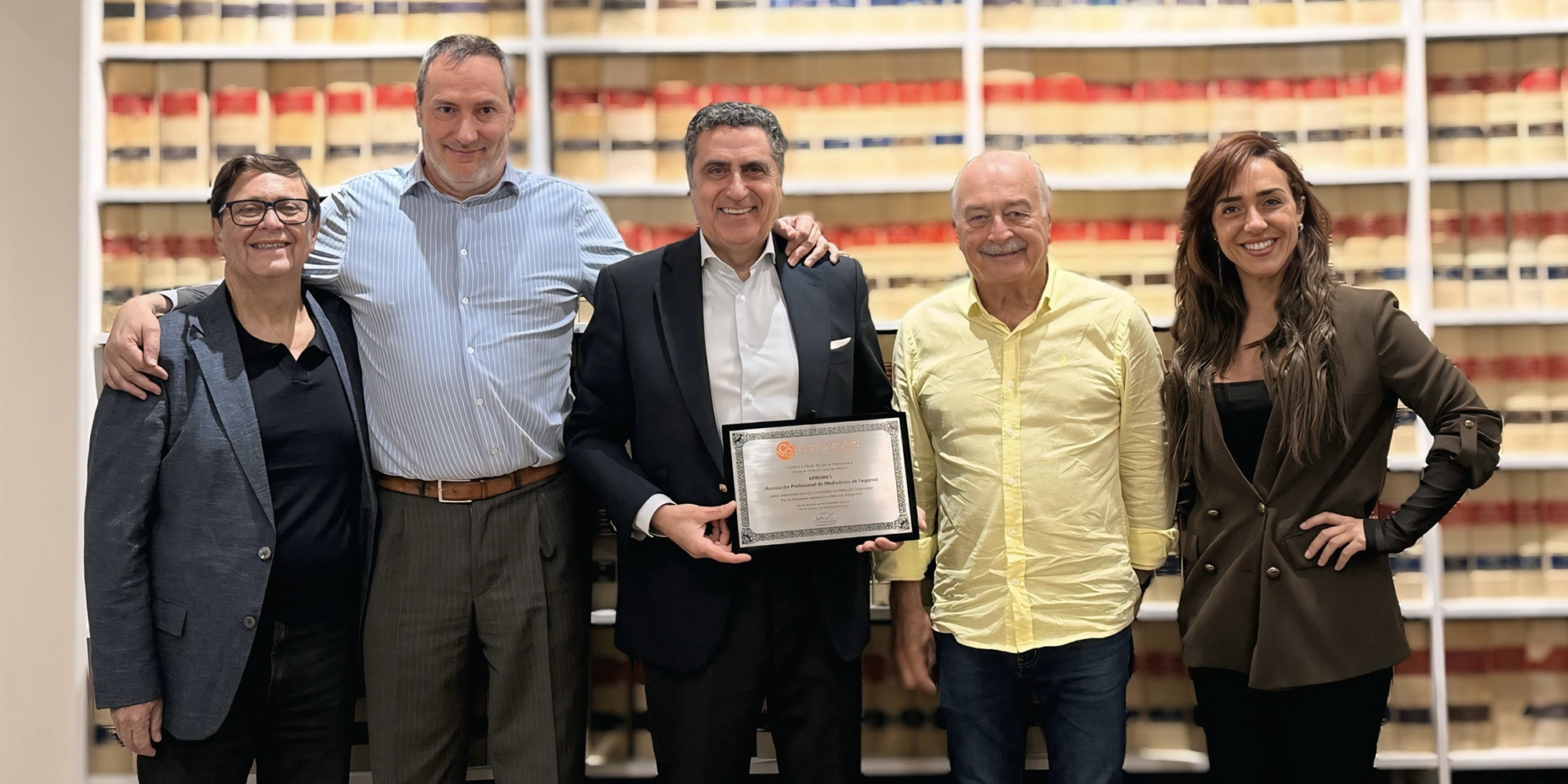 Visita de representantes de representantes de la brasileña Asociación Nacional de Microseguradoras